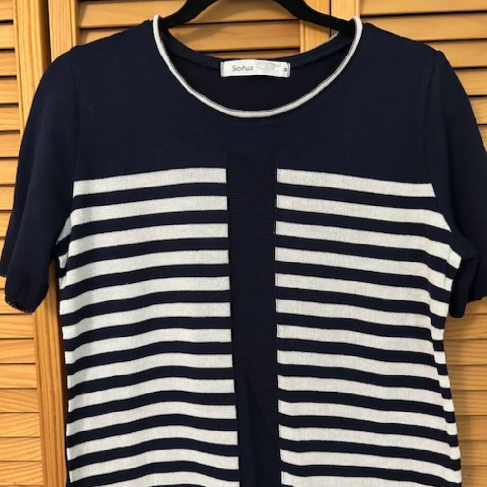 Knitted short sleeve top